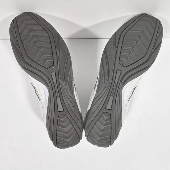 Women's New Balance 450 Sneakers - Picture 6 of 6